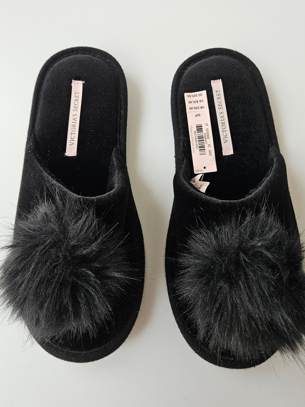 Victoria's Secret Pom-Pom Slippers Womens Small Black NWT Velour